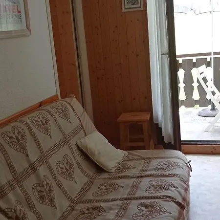 2 Pieces Avec Terrasse, Proche Navettes Et Jardins D'enfants, Quartier Calme - Fr-1-676-155