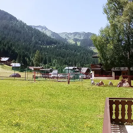 Apartment 2 Pieces Avec Terrasse, Proche Navettes Et Jardins D'enfants, Quartier Calme - Fr-1-676-155 Chatel